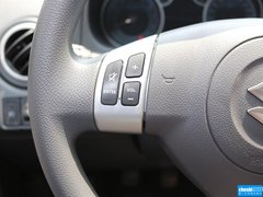 2015款 1.6L 手动 酷锐限定款