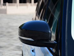 2016款 3.0 V6 SC Vogue  加长版