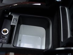 2016款 3.0 V6 SC Vogue  加长版