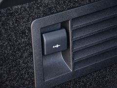 2016款 3.0 V6 SC Vogue  加长版