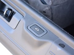 2016款 3.0 V6 SC Vogue  加长版