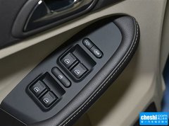 2015款 2.0L 自动 宽享版223座