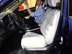 2016款 2.5L 四驱舒适运动版