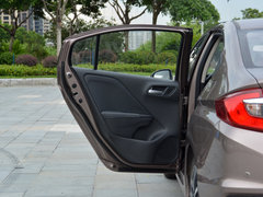 2016款 1.5L CVT 风尚版