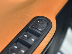 2015款 1.5L 自动 精英型
