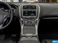 2015款 2.0T 四驅尊雅版