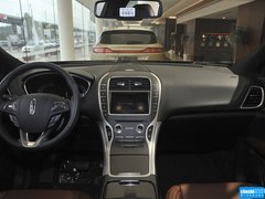 2015款 2.0T 四驅尊雅版