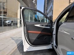 2015款 2.0T 四驱尊雅版