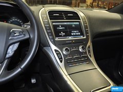 2015款 2.0T 四驅尊雅版