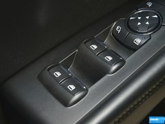 2015款 2.0T 两驱尊享版