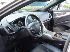 2015款 2.0T 两驱尊享版