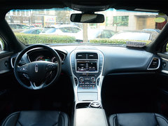 2015款 2.0T 两驱尊享版