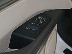2015款 2.0T 两驱尊享版