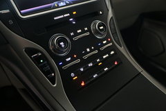2015款 2.0T 两驱尊享版