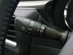 2016款 雷凌 双擎 1.8HV CVT豪华版