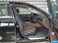 2016款 740Li 领先型