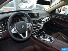 2016款 740Li 领先型