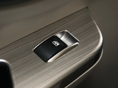 2016款 1.6L CVT尊贵型