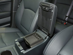 2016款 2.5L 全驱荣耀版