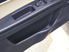 2016款 1.6L 自动尊贵型