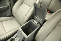 2016款 2.8T 两驱超豪华款JE493ZLQ4CA