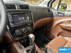 2016款 1.6L 尊享型