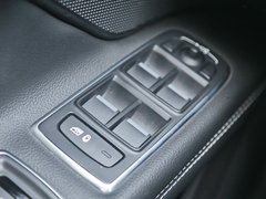 2016款 XF 3.0T 四驱S高性能版