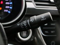 2017款 三厢百万款 1.5L 手动豪华型