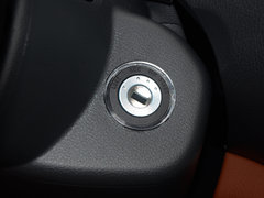 2016款 1.5L 手动精英型国V