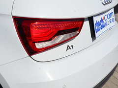 2016款 30 TFSI Sportback S Line运动版