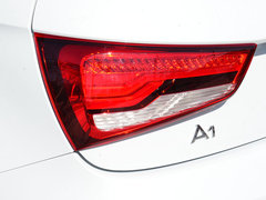 2016款 30 TFSI Sportback S Line运动版
