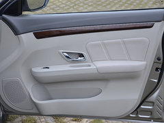 2016款 1.6L CVT尊享型