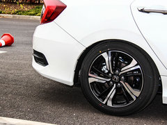 2016款 220TURBO 自动尊耀版