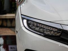 2016款 220TURBO 自动尊耀版