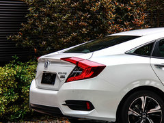 2016款 220TURBO 自动尊耀版