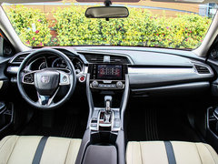 2016款 220TURBO 自动尊耀版