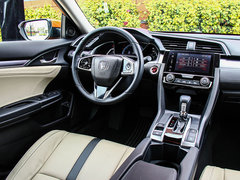 2016款 220TURBO 自动尊耀版