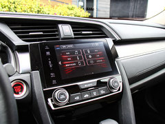 2016款 220TURBO 自动尊耀版