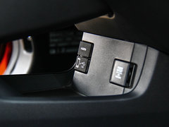 2016款 220TURBO 自动尊耀版