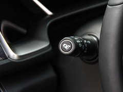 2016款 220TURBO 自动尊耀版