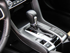 2016款 220TURBO 自动尊耀版