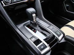 2016款 220TURBO 自动尊耀版