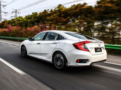 2016款 220TURBO 自动尊耀版