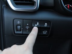2016款 1.6T 自动两驱Premium