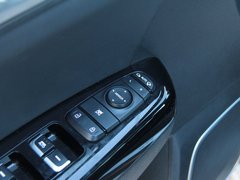 2016款 1.6T 自动两驱Premium