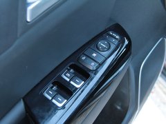 2016款 1.6T 自动两驱Premium