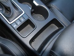 2016款 1.6T 自动两驱Premium