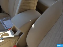 2015款 1.5L 手动豪华天窗版