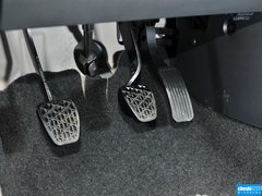 2015款 1.5L 手动豪华天窗版