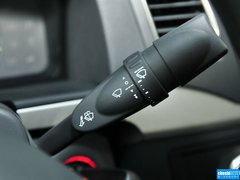 2015款 1.5L 手动豪华天窗版